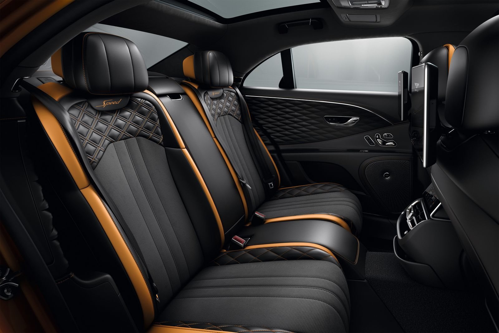 BENTLEY ATUALIZA AS LINHAS CONTINENTAL GT, GTC E FLYING SPUR 2024, foto 12