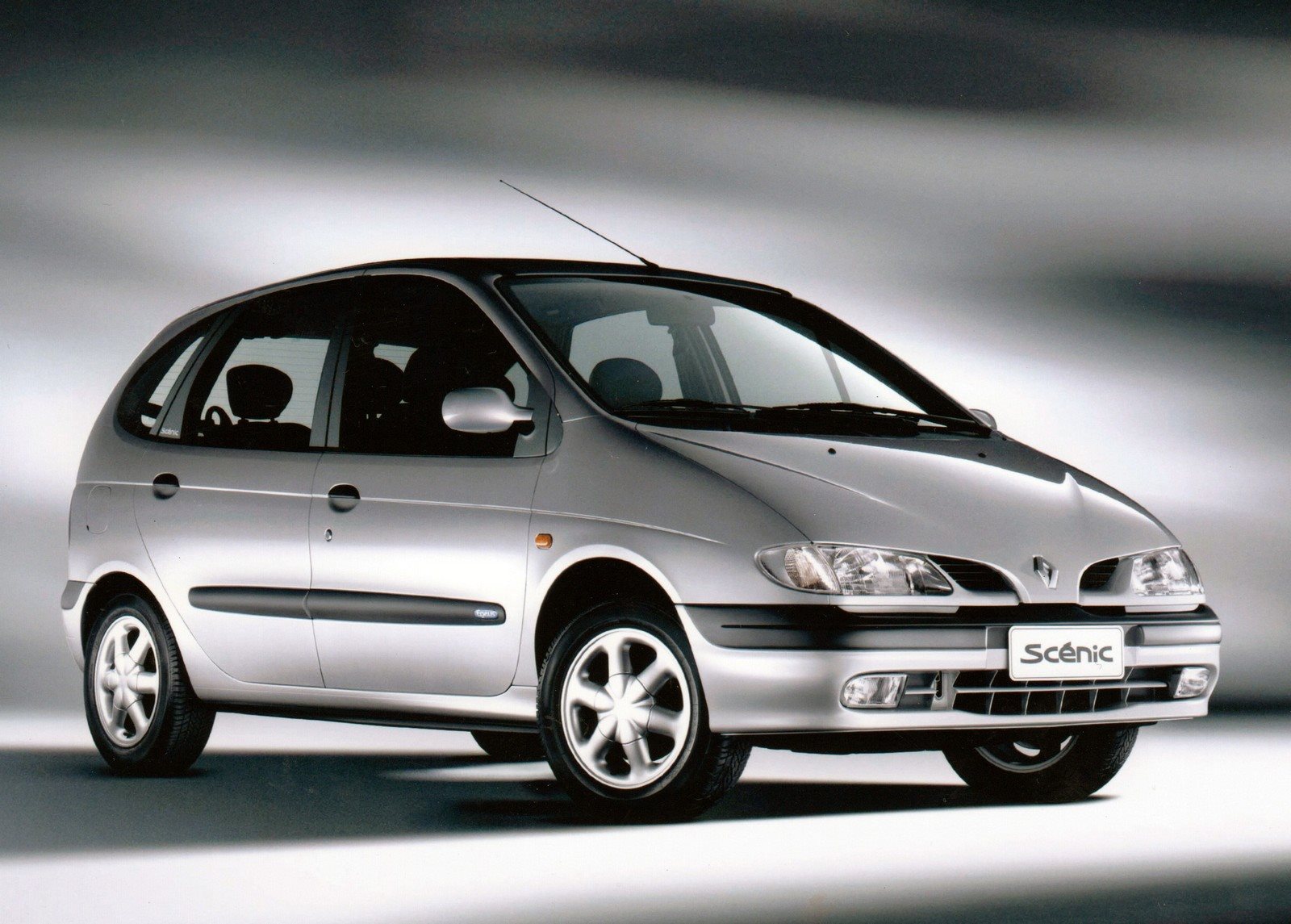 RENAULT SCENIC: 25 ANOS DO INÍCIO DA PRODUÇÃO NO BRASIL, foto 2