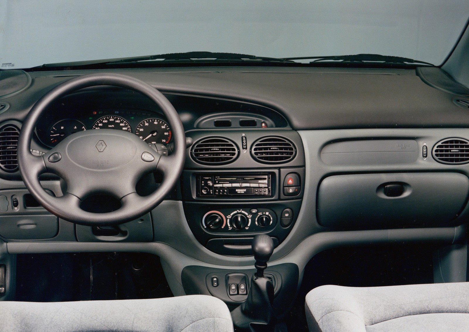 RENAULT SCENIC: 25 ANOS DO INÍCIO DA PRODUÇÃO NO BRASIL, foto 3