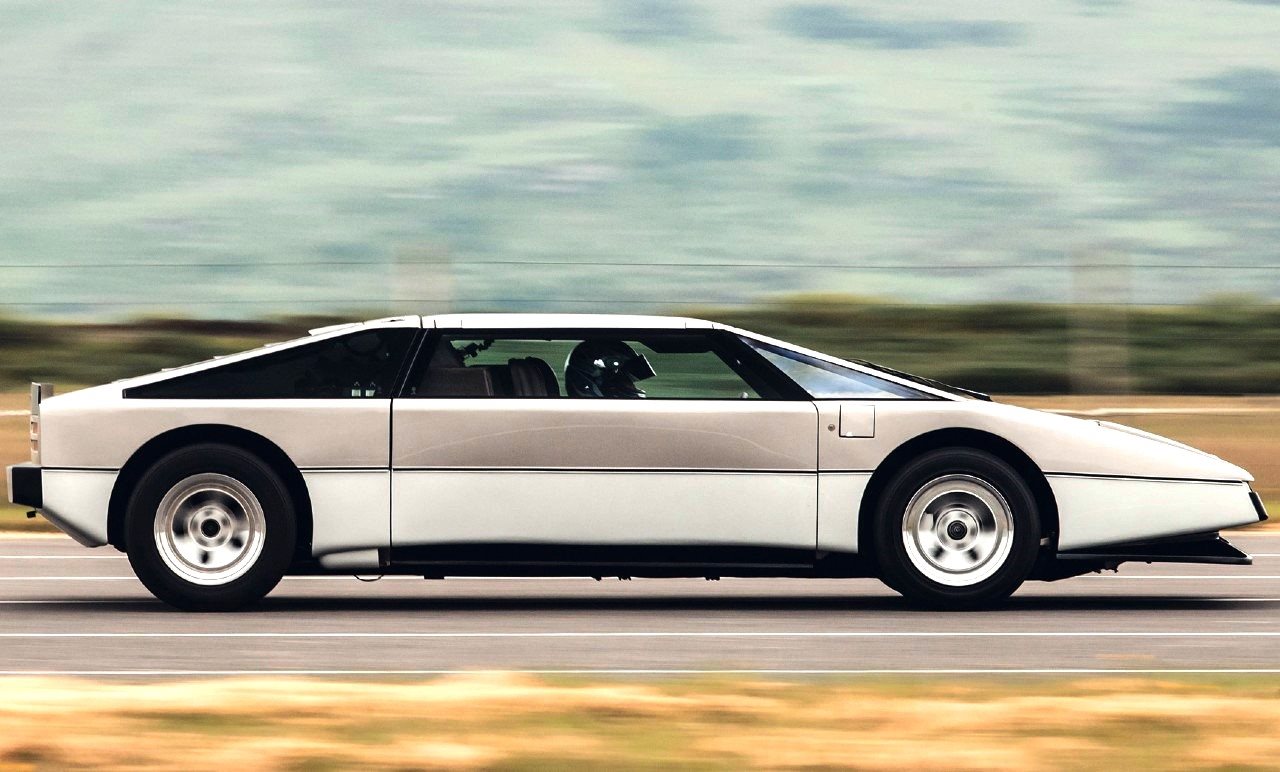ASTON MARTIN BULLDOG DE 1977 ALCANÇA SEU RECORDE DE VELOCIDADE 46 ANOS DEPOIS, foto 2