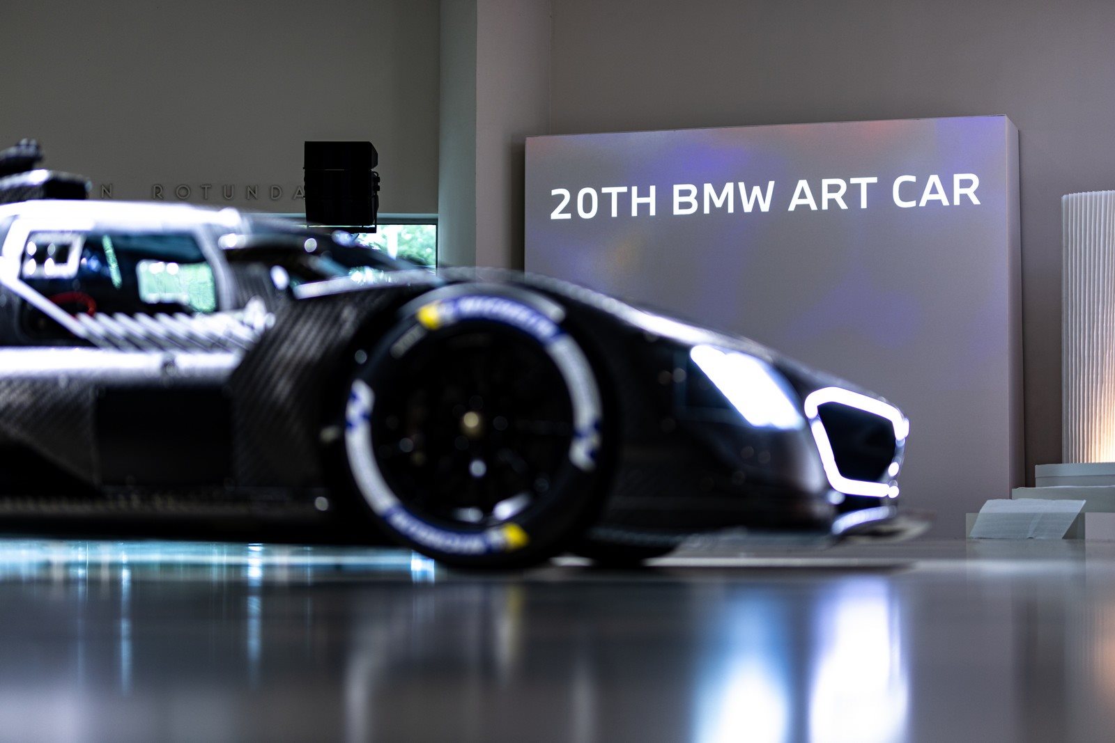 A ARTISTA JULIE MEHRETU CRIARÁ O VIGÉSIMO BMW ART CAR, foto 4