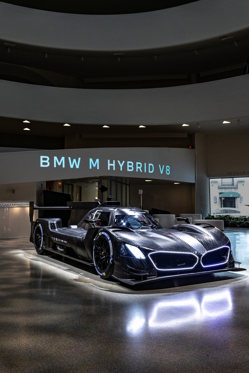 A ARTISTA JULIE MEHRETU CRIARÁ O VIGÉSIMO BMW ART CAR, foto 9