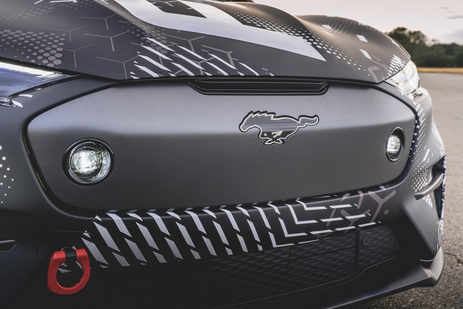 EMOÇÃO ELÉTRICA INSPIRADA NOS RALLYS: NOVO FORD MUSTANG MACH-E RALLY SOBE A RAMPA NO GOODWOOD FESTIVAL OF SPEED, foto 7