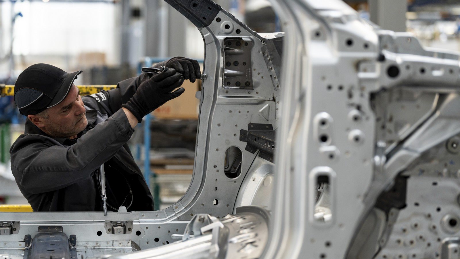 CONHEÇA OS BASTIDORES DA PRODUÇÃO DE PROTÓTIPOS DO FUTURO RENAULT 5 ELÉTRICO, foto 13
