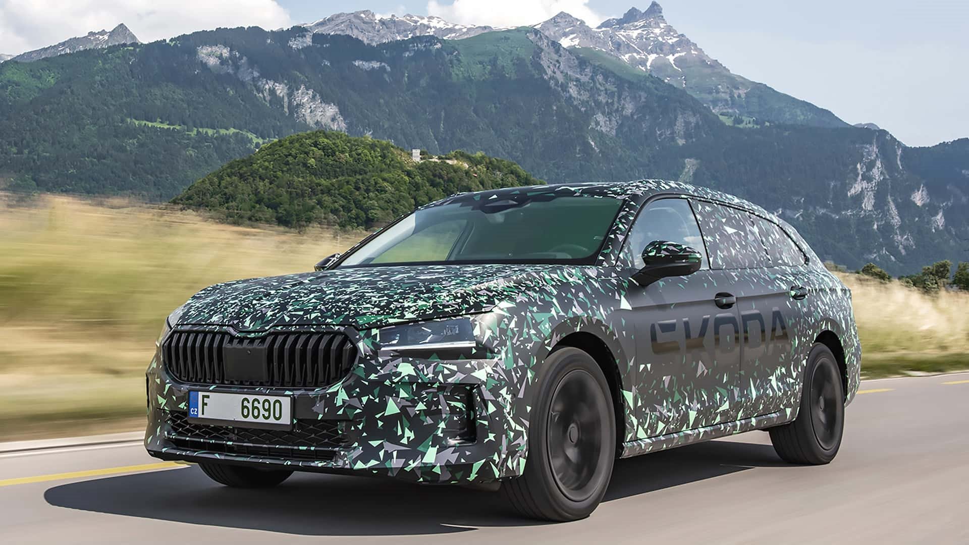 SKODA SUPERB 2024 SERÁ MAIOR E TERÁ ATÉ 260 CV, foto 1