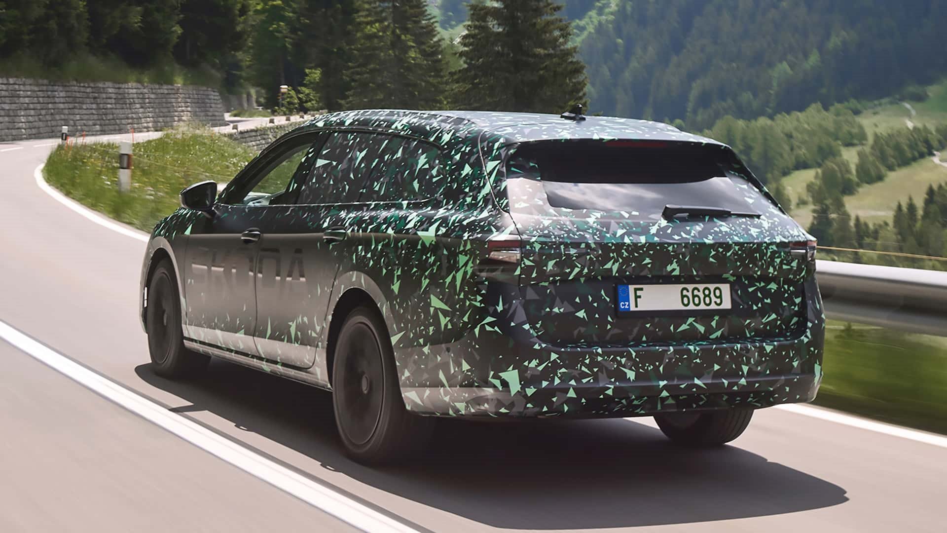 SKODA SUPERB 2024 SERÁ MAIOR E TERÁ ATÉ 260 CV, foto 5