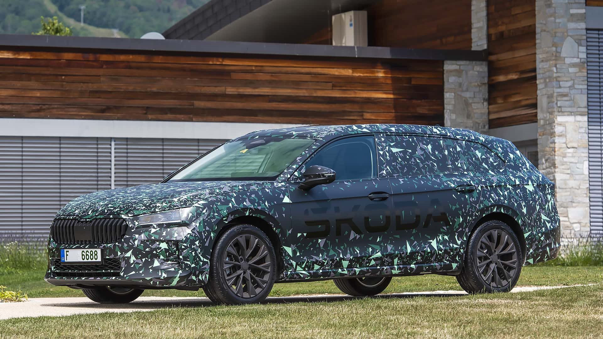 SKODA SUPERB 2024 SERÁ MAIOR E TERÁ ATÉ 260 CV, foto 8
