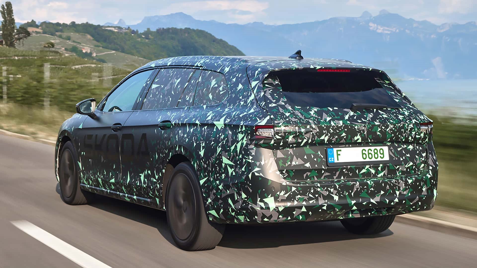 SKODA SUPERB 2024 SERÁ MAIOR E TERÁ ATÉ 260 CV, foto 12