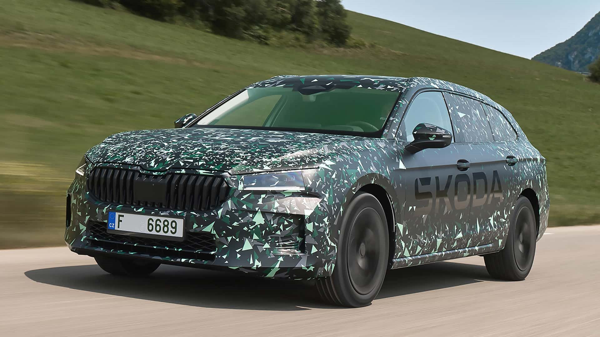 SKODA SUPERB 2024 SERÁ MAIOR E TERÁ ATÉ 260 CV, foto 16