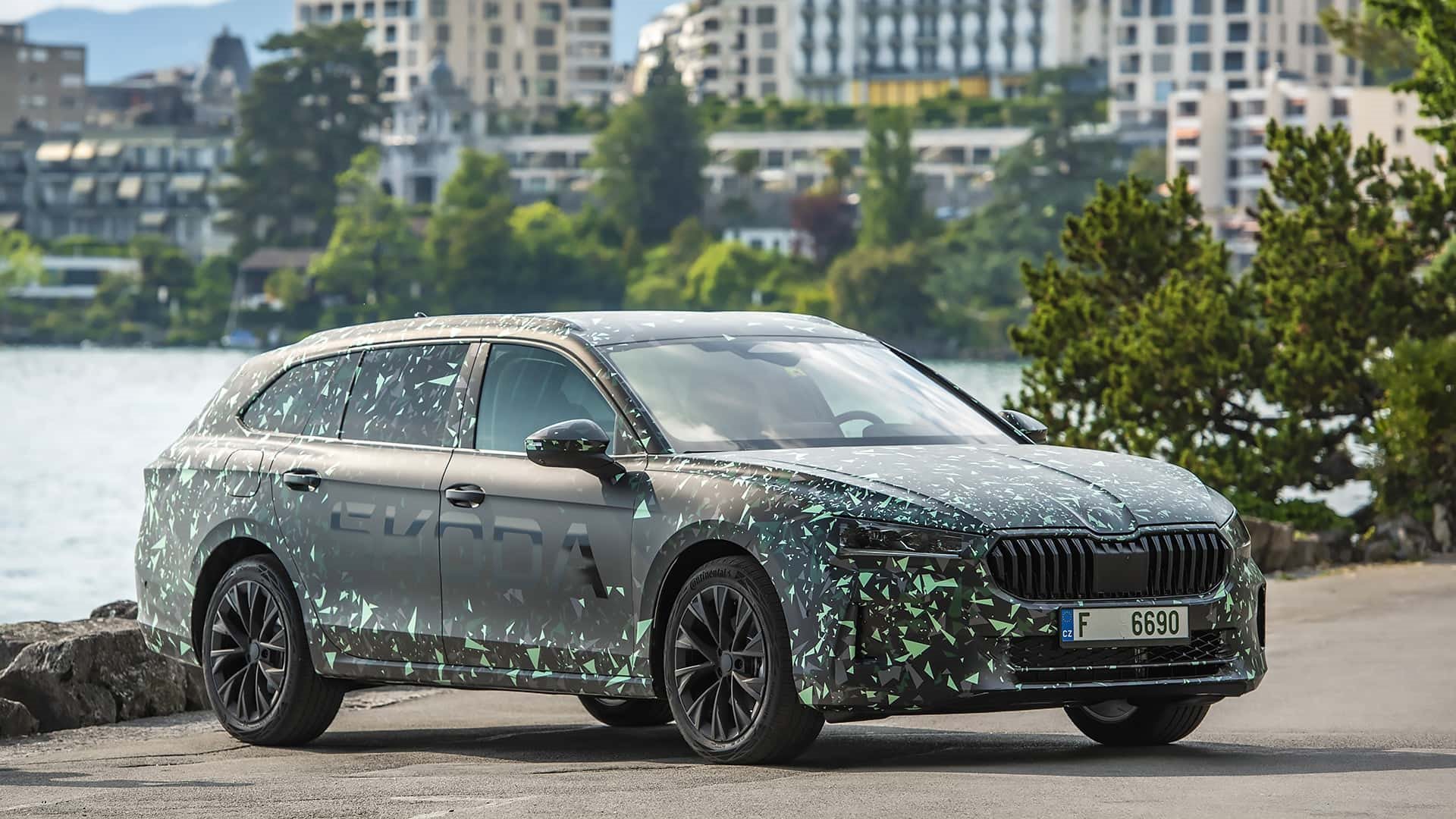 SKODA SUPERB 2024 SERÁ MAIOR E TERÁ ATÉ 260 CV, foto 21