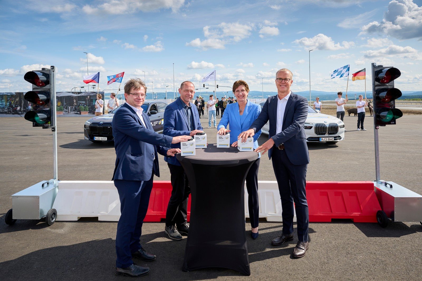 GRUPO BMW INAUGURA UMA PISTA DE TESTES PARA A CONDUÇÃO E O ESTACIONAMENTO AUTÔNOMO EM SOKOLOV, foto 9