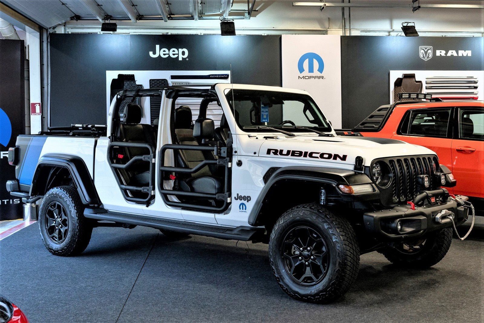 EXCLUSIVIDADE EM CADA DETALHE: ACESSÓRIOS MOPAR CRIAM VISUAL ÚNICO PARA CADA JEEP, foto 2