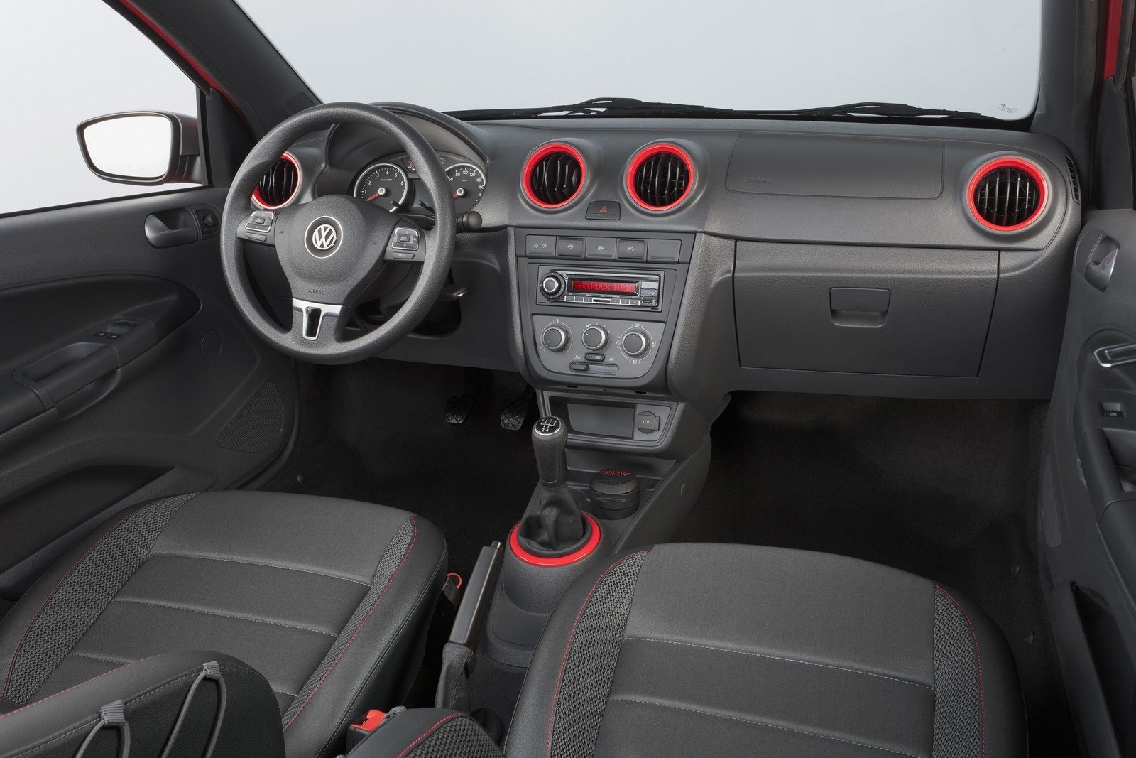 VOLKSWAGEN MANTÉM TRADIÇÃO COM CARROS DE FESTIVAL E RECORDA VERSÕES DO PASSADO, foto 32