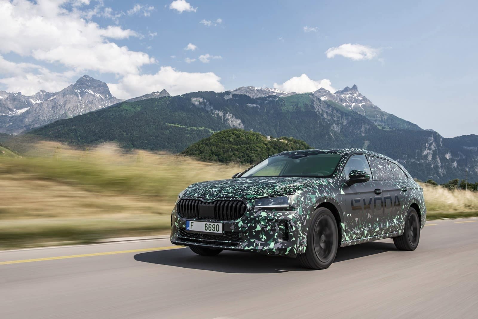 SKODA SUPERB 2024: NOVOS DETALHES E IMAGENS, foto 3