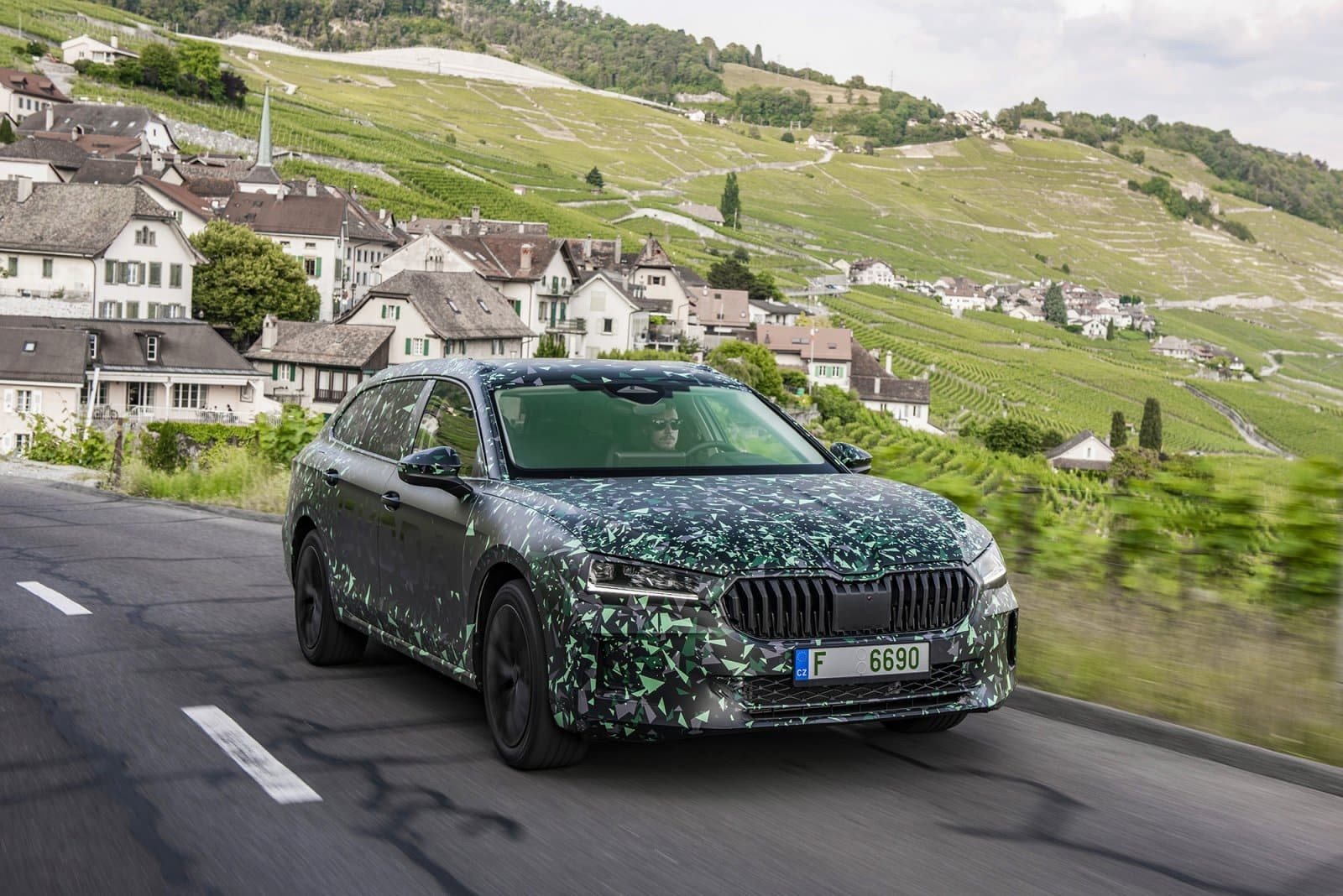 SKODA SUPERB 2024: NOVOS DETALHES E IMAGENS, foto 7