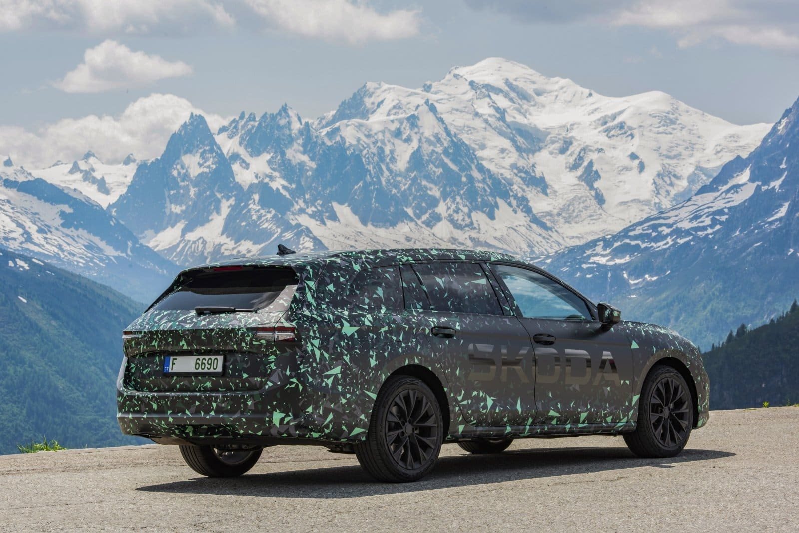 SKODA SUPERB 2024: NOVOS DETALHES E IMAGENS, foto 31