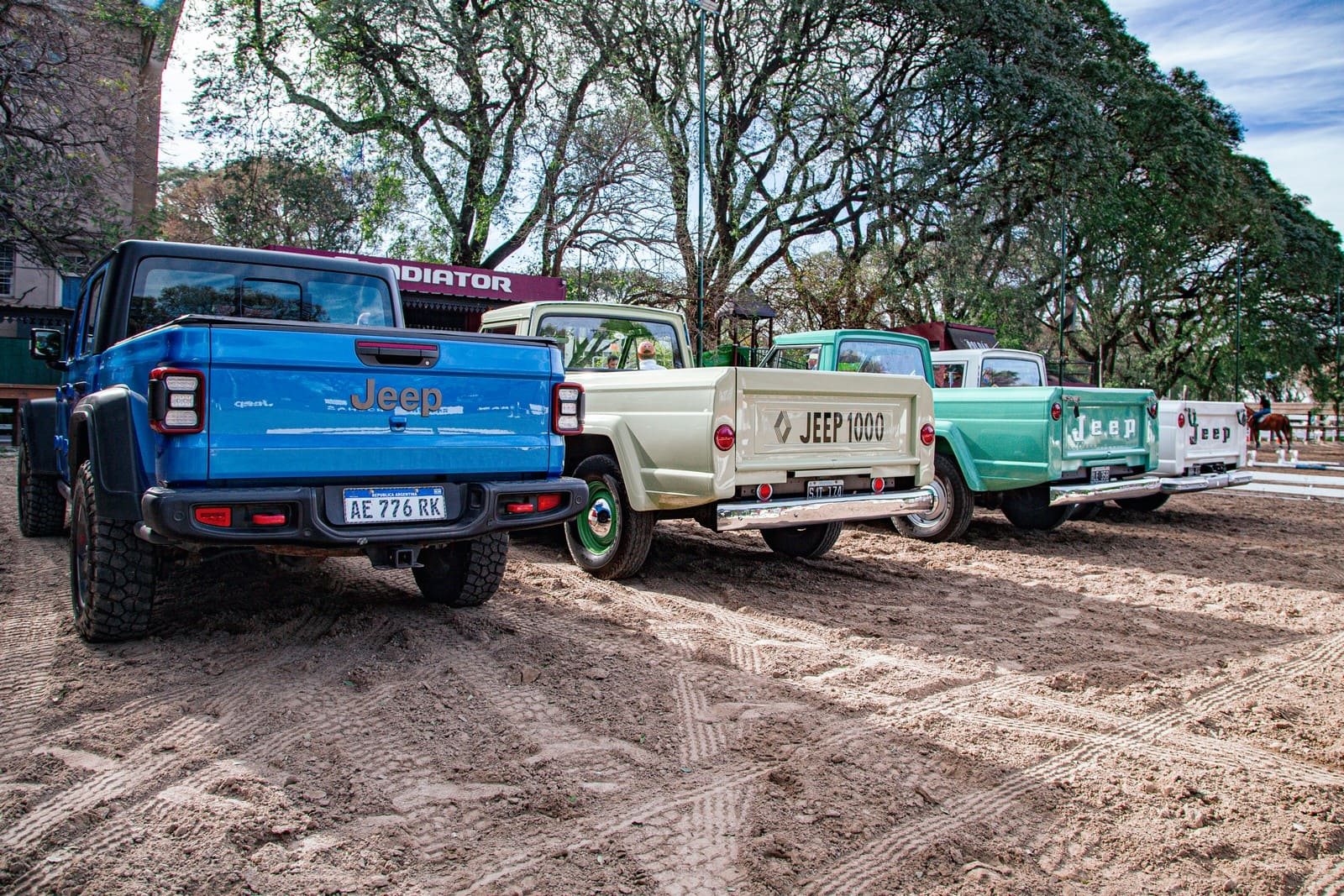 JEEP GLADIATOR: HÁ 60 ANOS COMEÇAVA SUA PRODUÇÃO NA ARGENTINA, foto 3