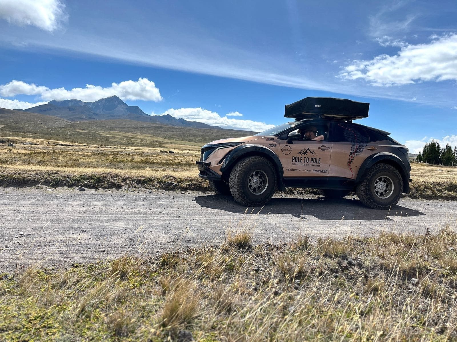 EXPEDIÇÃO POLE TO POLE: NISSAN ARIYA 100% ELÉTRICO CRUZA O EQUADOR, foto 2