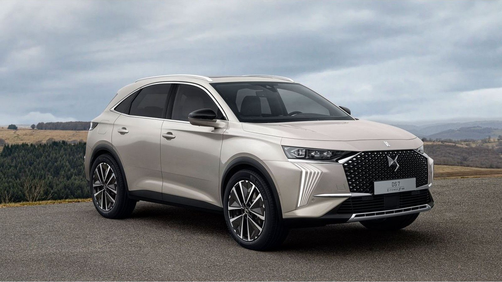 DS 7 VAUBAN: A OPÇÃO BLINDADA CHEGA EM 2024 COM MECÂNICA HÍBRIDA PLUG-IN, foto 1