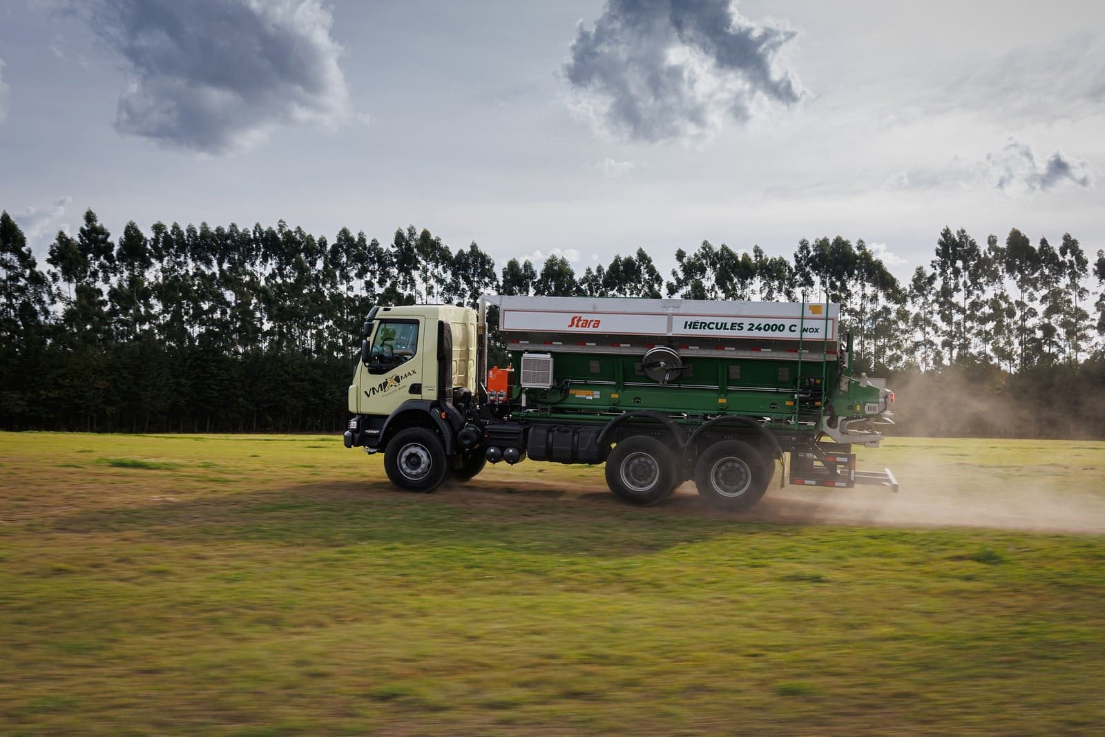 VOLVO VMX MAX AMPLIA O RENDIMENTO NA AGRICULTURA COM MELHOR DESEMPENHO QUE MÁQUINAS TRADICIONAIS, foto 3