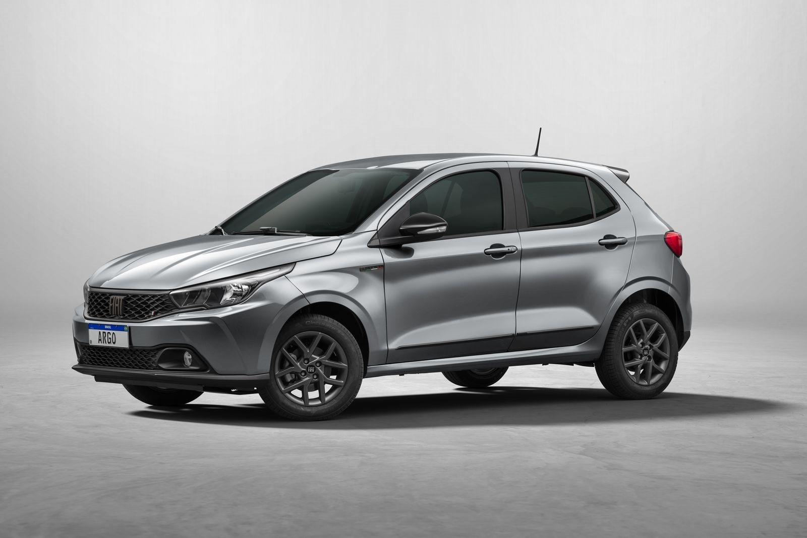 FIAT ARGO ALCANÇA MARCA DE MEIO MILHÃO DE UNIDADES FABRICADAS, foto 1
