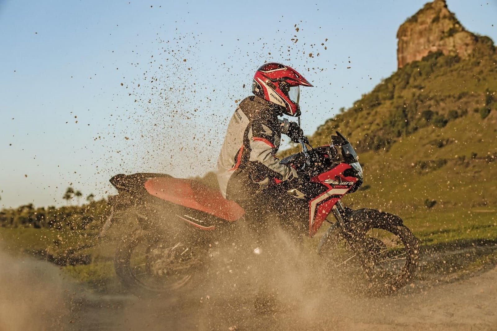 HONDA XRE 300 SAHARA 2024: DESIGN MODERNO COM ESTILO AVENTUREIRO EM UMA PROPOSTA TOTALMENTE INÉDITA AO SEGMENTO, foto 32