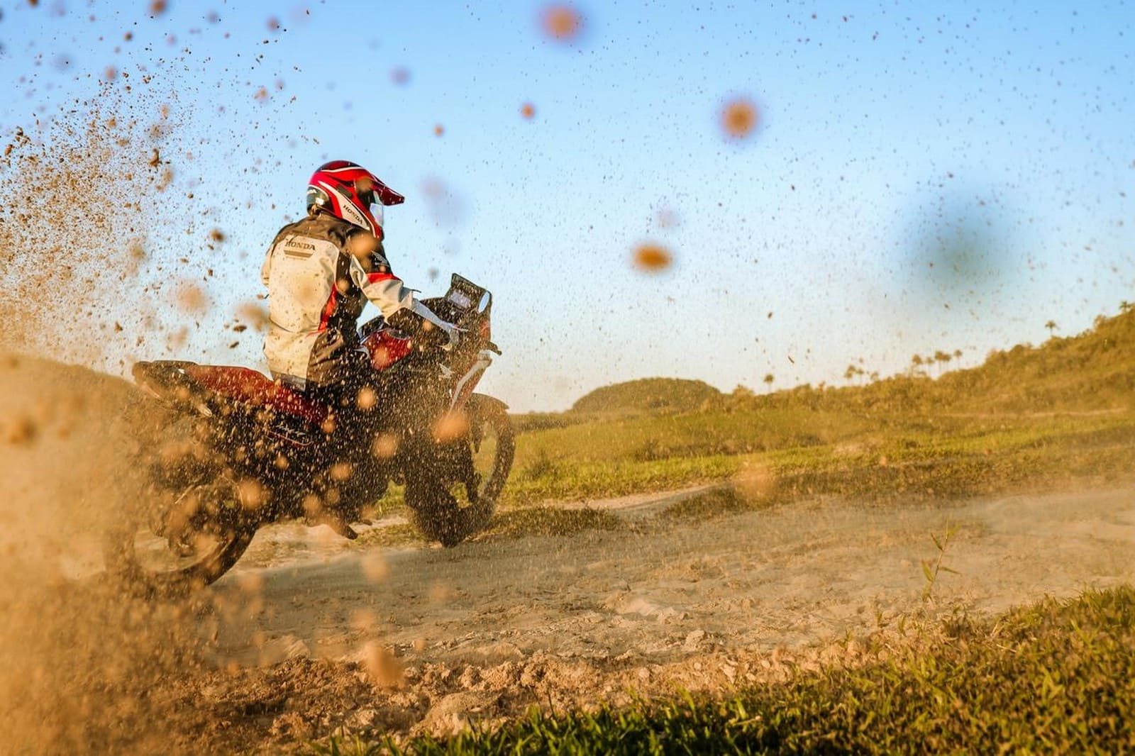 HONDA XRE 300 SAHARA 2024: DESIGN MODERNO COM ESTILO AVENTUREIRO EM UMA PROPOSTA TOTALMENTE INÉDITA AO SEGMENTO, foto 33