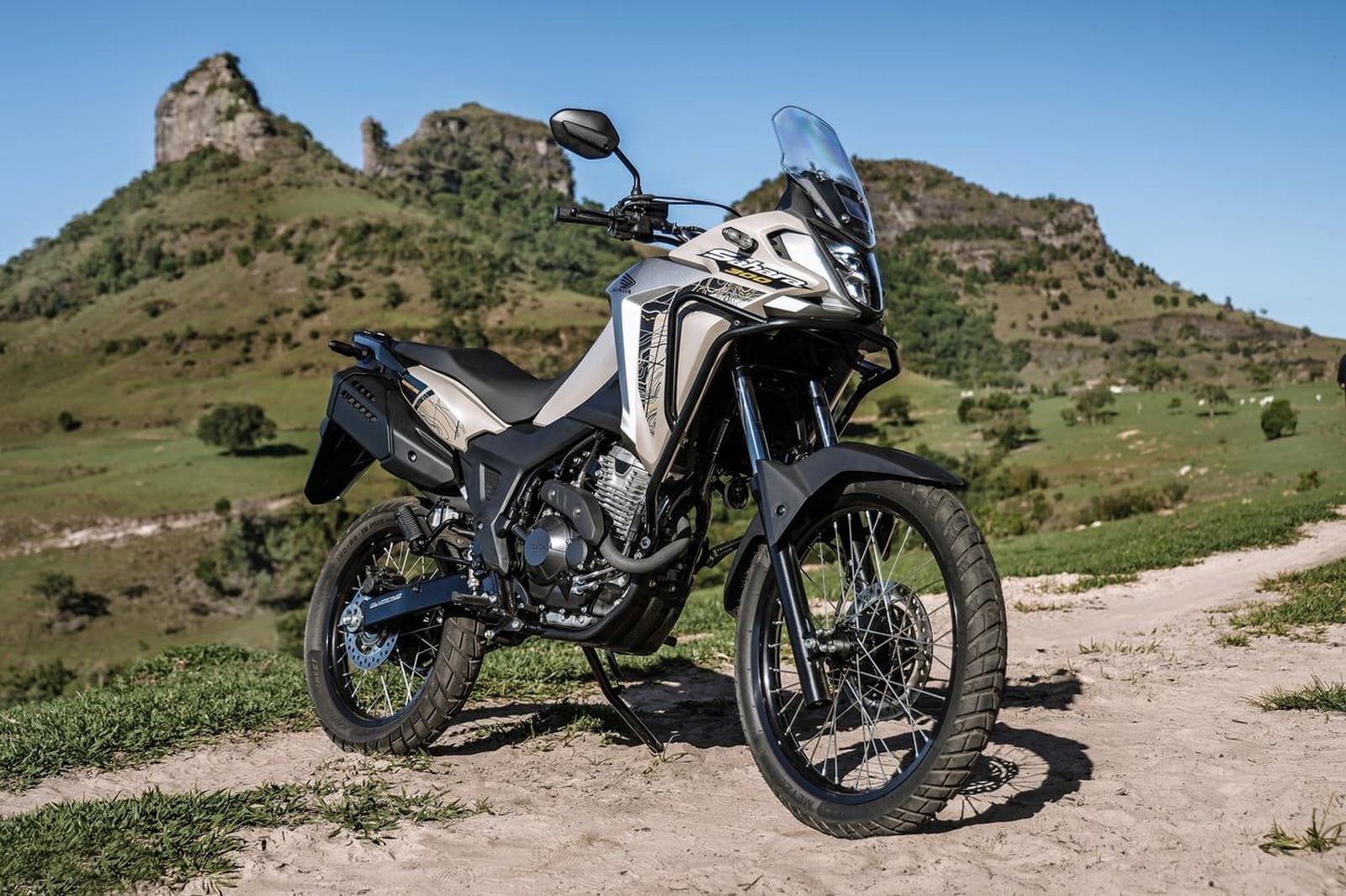 HONDA XRE 300 SAHARA 2024: DESIGN MODERNO COM ESTILO AVENTUREIRO EM UMA PROPOSTA TOTALMENTE INÉDITA AO SEGMENTO, foto 41