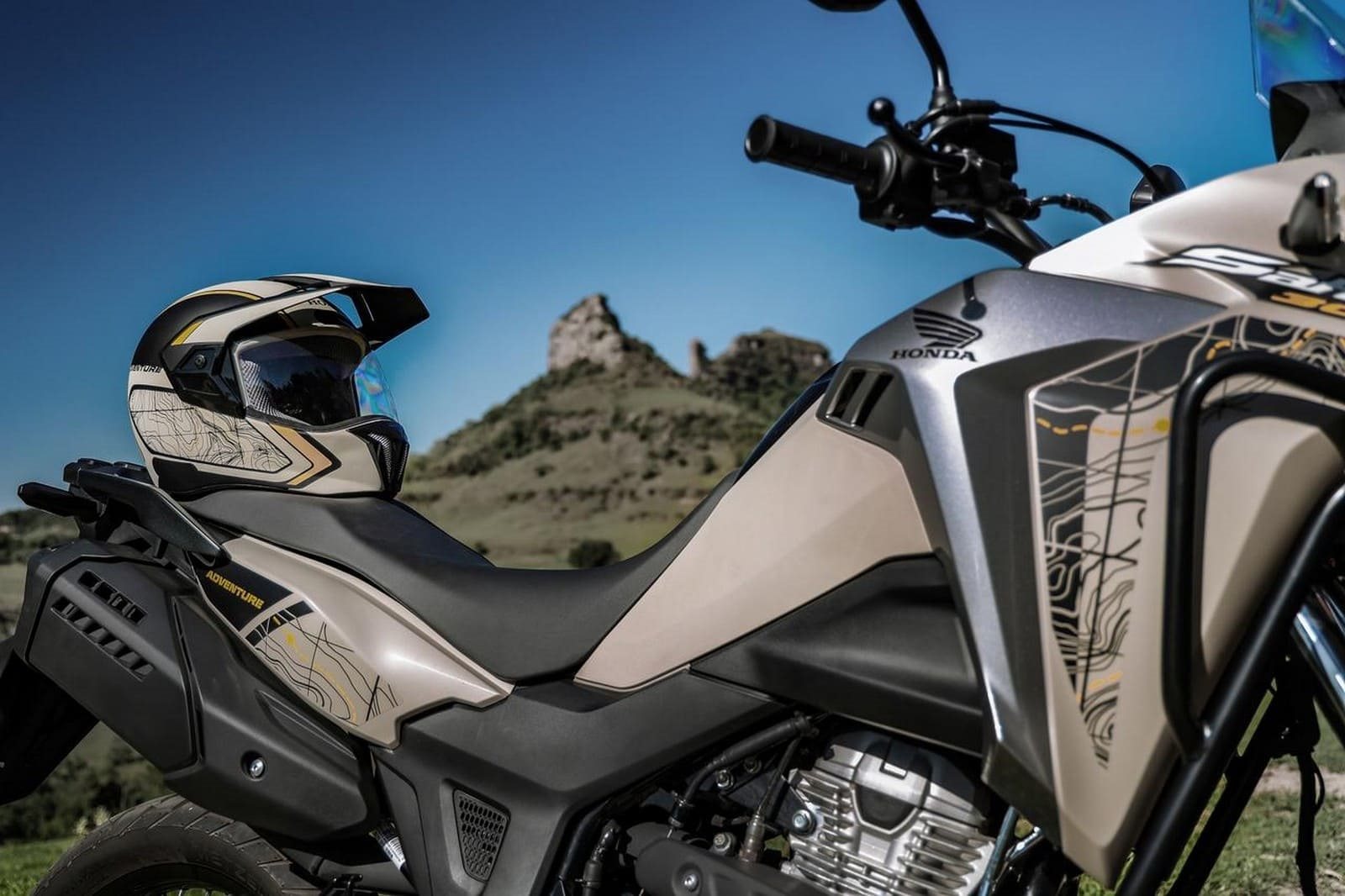 HONDA XRE 300 SAHARA 2024: DESIGN MODERNO COM ESTILO AVENTUREIRO EM UMA PROPOSTA TOTALMENTE INÉDITA AO SEGMENTO, foto 49
