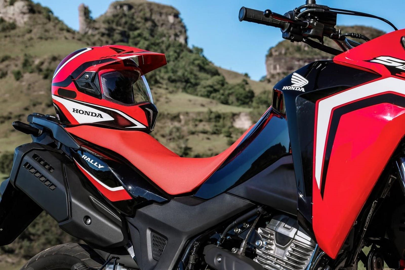HONDA XRE 300 SAHARA 2024: DESIGN MODERNO COM ESTILO AVENTUREIRO EM UMA PROPOSTA TOTALMENTE INÉDITA AO SEGMENTO, foto 50