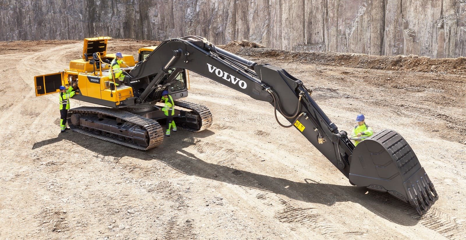 VOLVO LANÇA NOVA ESCAVADEIRA EC350DL, UMA NOVA SOLUÇÃO PARA TRABALHOS PESADOS, foto 1
