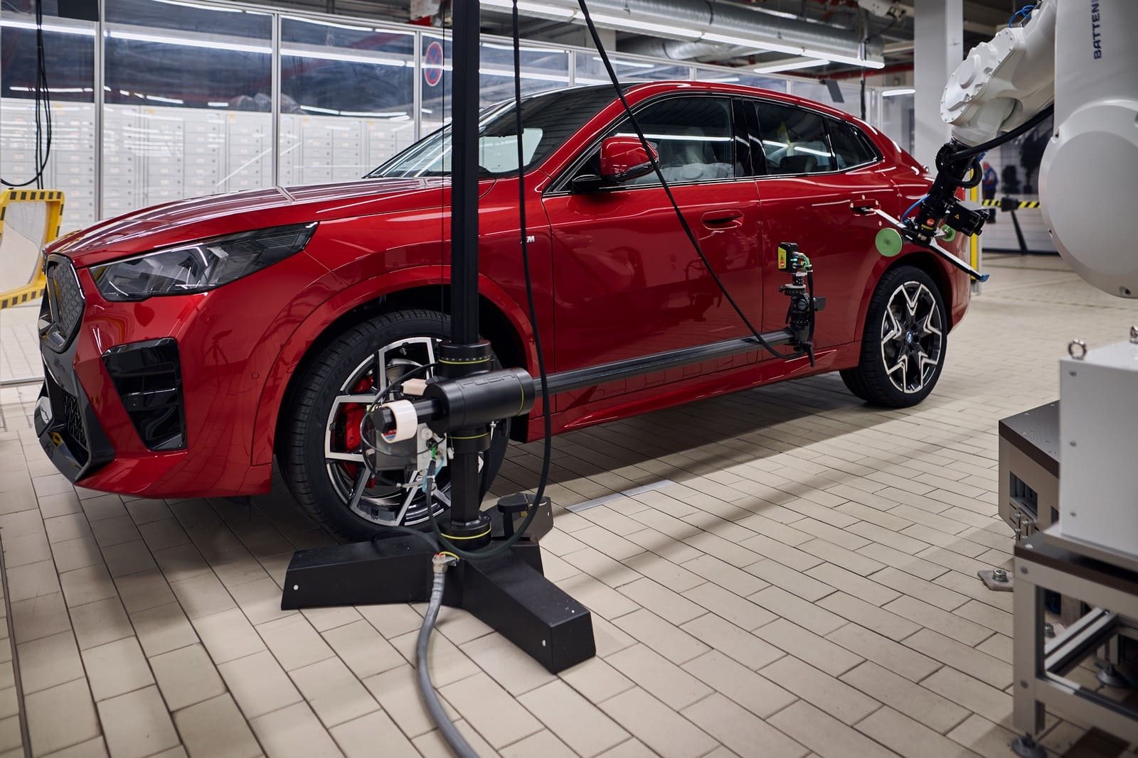 NOVO BMW X2 E SUA VERSÃO 100% ELÉTRICA iX2 COMEÇAM A SER PRODUZIDOS EM REGENSBURG E DESEMBARCAM NO BRASIL EM 2024, foto 5