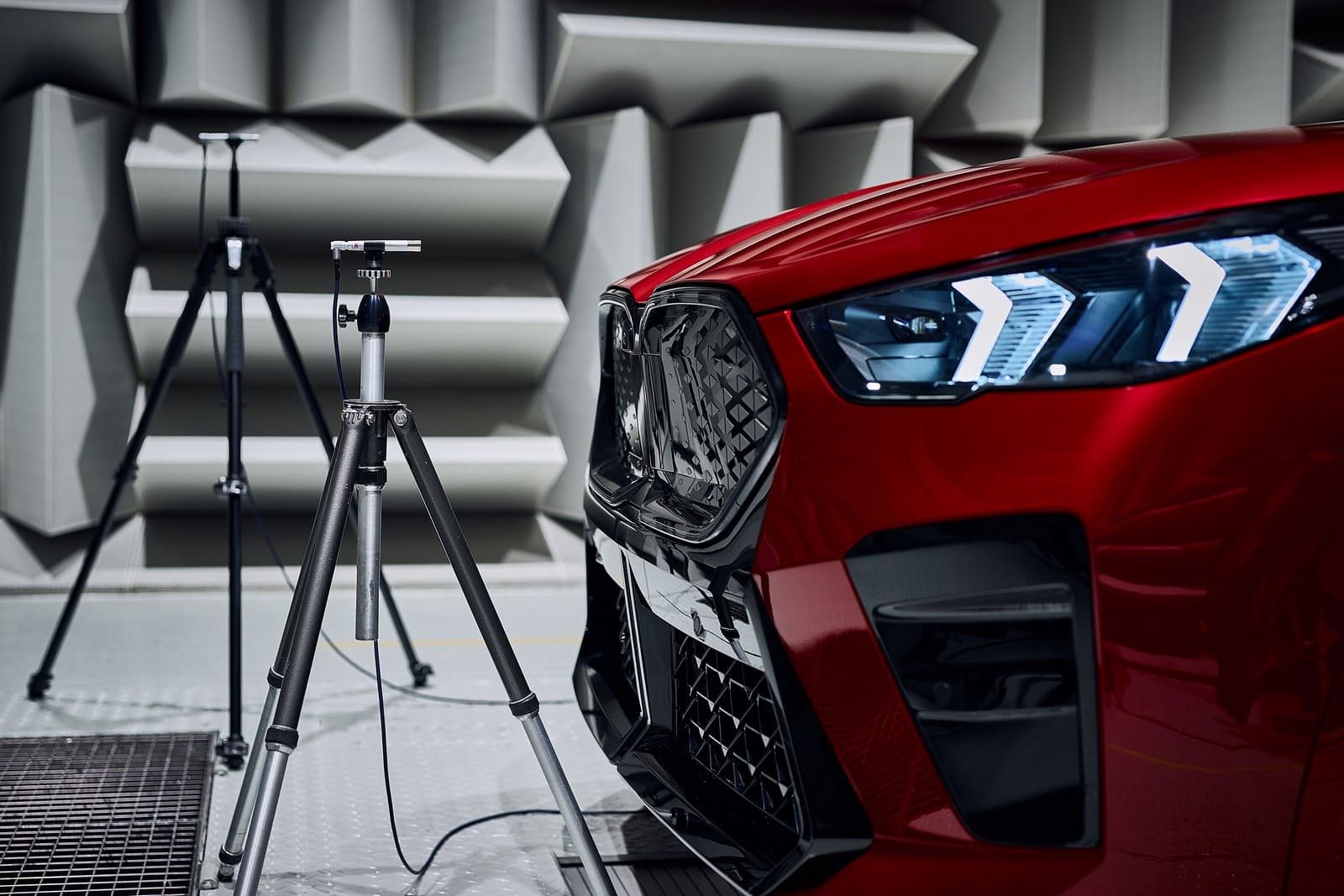 NOVO BMW X2 E SUA VERSÃO 100% ELÉTRICA iX2 COMEÇAM A SER PRODUZIDOS EM REGENSBURG E DESEMBARCAM NO BRASIL EM 2024, foto 10