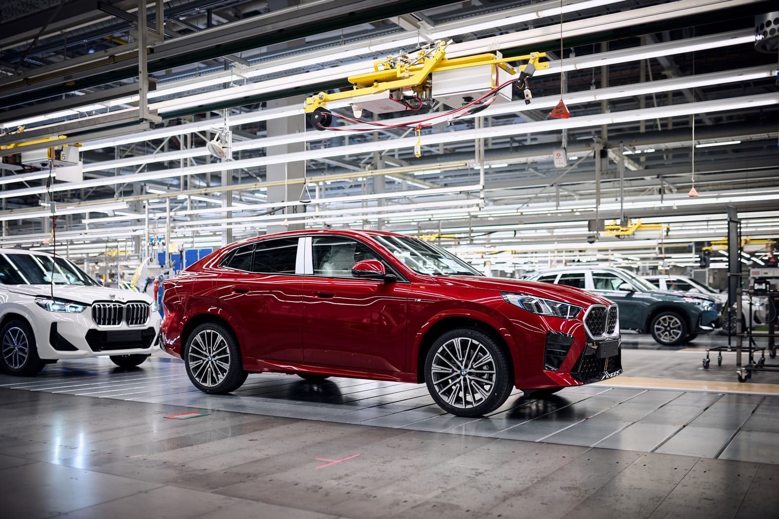 NOVO BMW X2 E SUA VERSÃO 100% ELÉTRICA iX2 COMEÇAM A SER PRODUZIDOS EM REGENSBURG E DESEMBARCAM NO BRASIL EM 2024, foto 16
