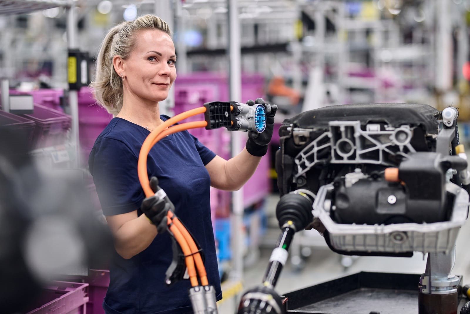 NOVO BMW X2 E SUA VERSÃO 100% ELÉTRICA iX2 COMEÇAM A SER PRODUZIDOS EM REGENSBURG E DESEMBARCAM NO BRASIL EM 2024, foto 21