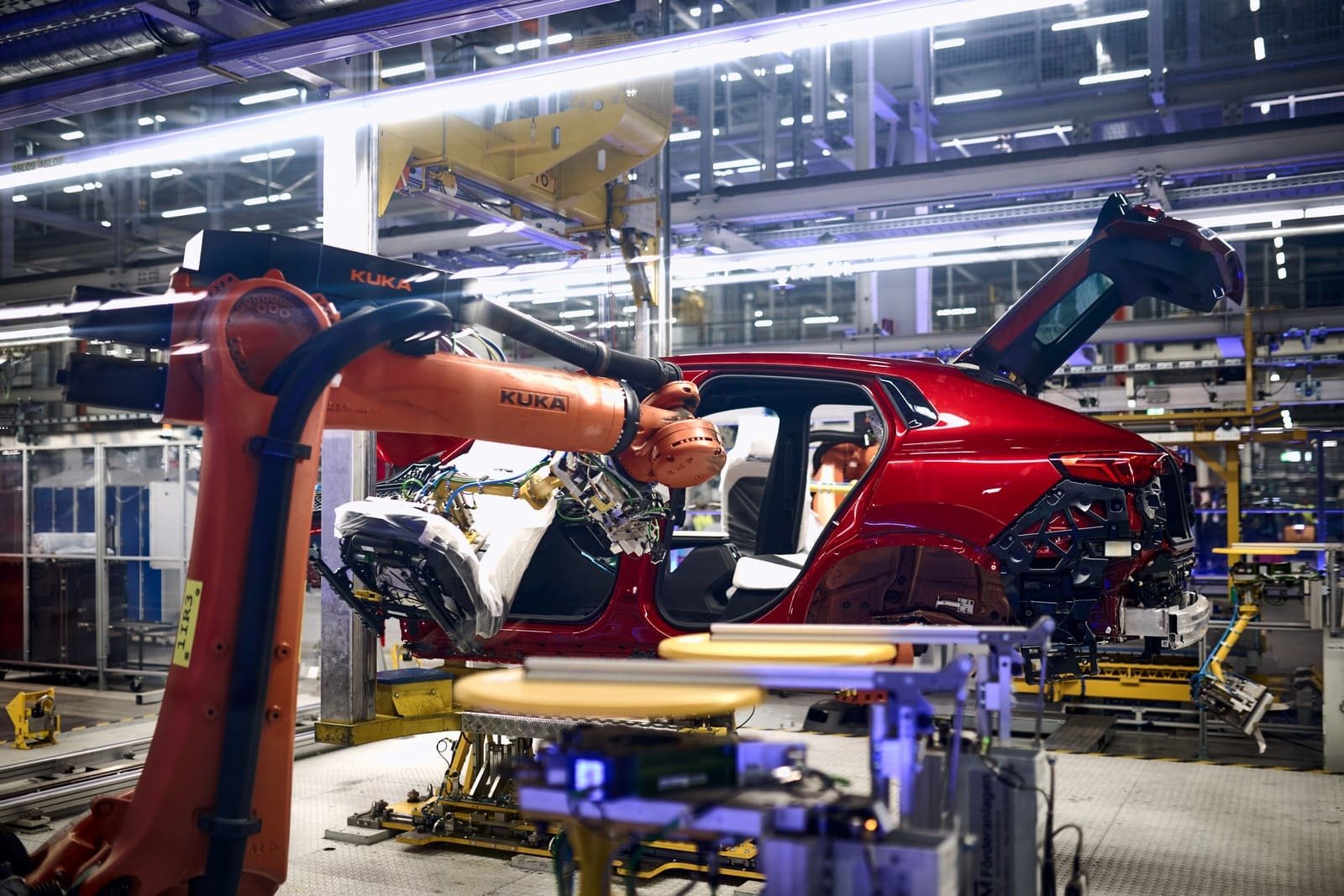 NOVO BMW X2 E SUA VERSÃO 100% ELÉTRICA iX2 COMEÇAM A SER PRODUZIDOS EM REGENSBURG E DESEMBARCAM NO BRASIL EM 2024, foto 29