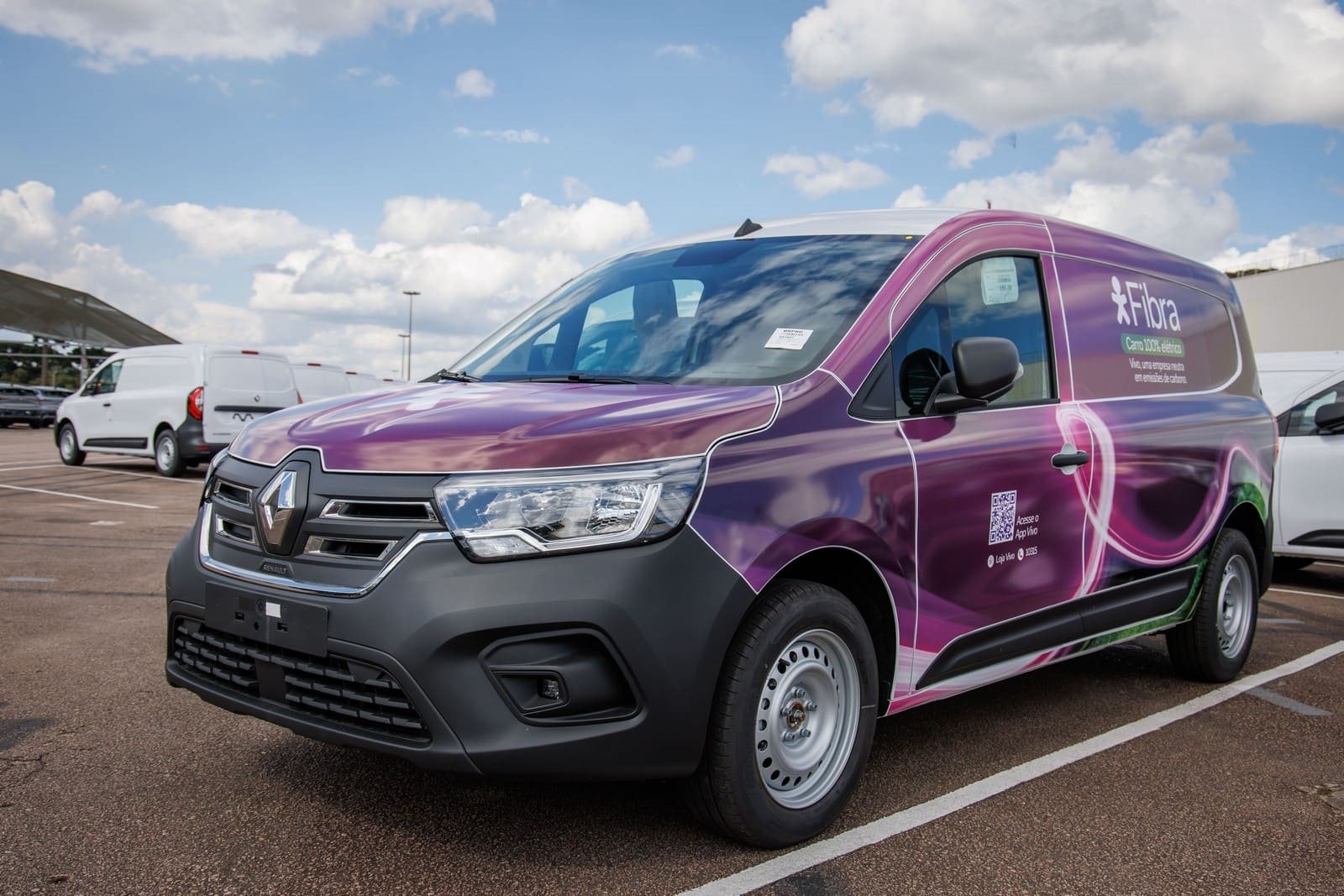 RENAULT VENDE 200 KANGOO E-TECH 100% ELÉTRICOS PARA A VIVO, foto 1