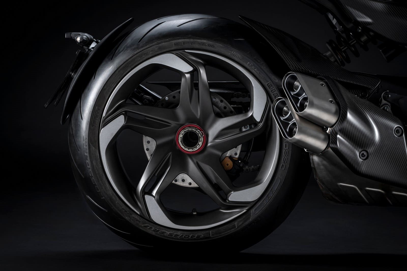 DUCATI DIAVEL RECEBE SÉRIE ESPECIAL EM PARCERIA COM A BENTLEY, foto 8