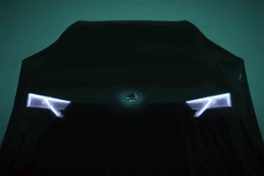 SKODA OCTAVIA 2024: SURGE O PRIMEIRO TEASER DO FACELIFT DO MODELO CHECO, foto 1