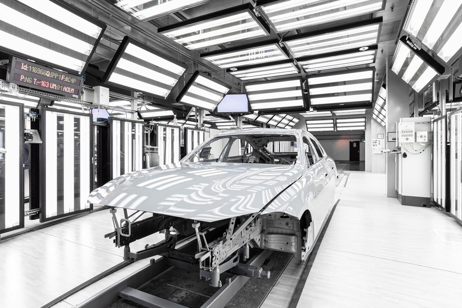 FÁBRICA DO BMW GROUP EM MUNICH PRODUZIRÁ EXCLUSIVAMENTE MODELOS 100% ELÉTRICOS A PARTIR DO FINAL DE 2027, foto 24