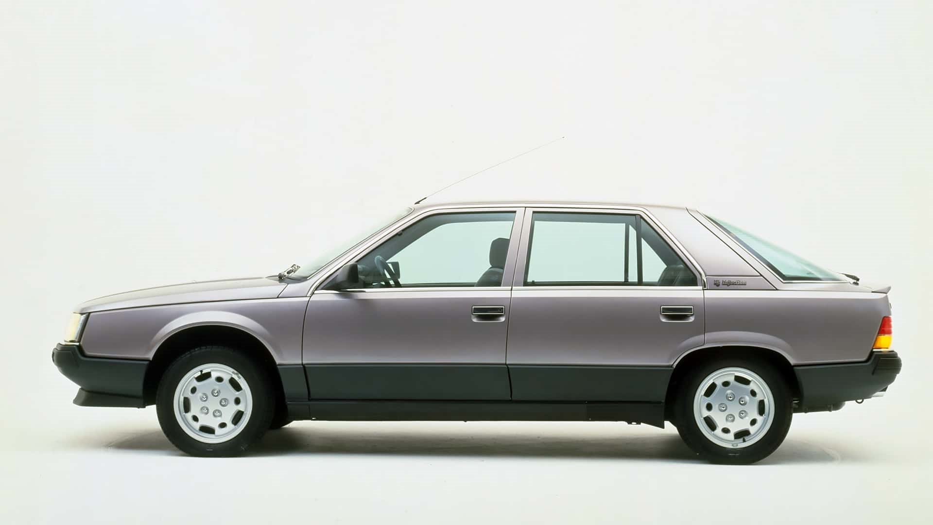 RENAULT 25: NA ÉPOCA FEITO PARA BRIGAR COM AS PROPOSTAS ALEMÃS, foto 2