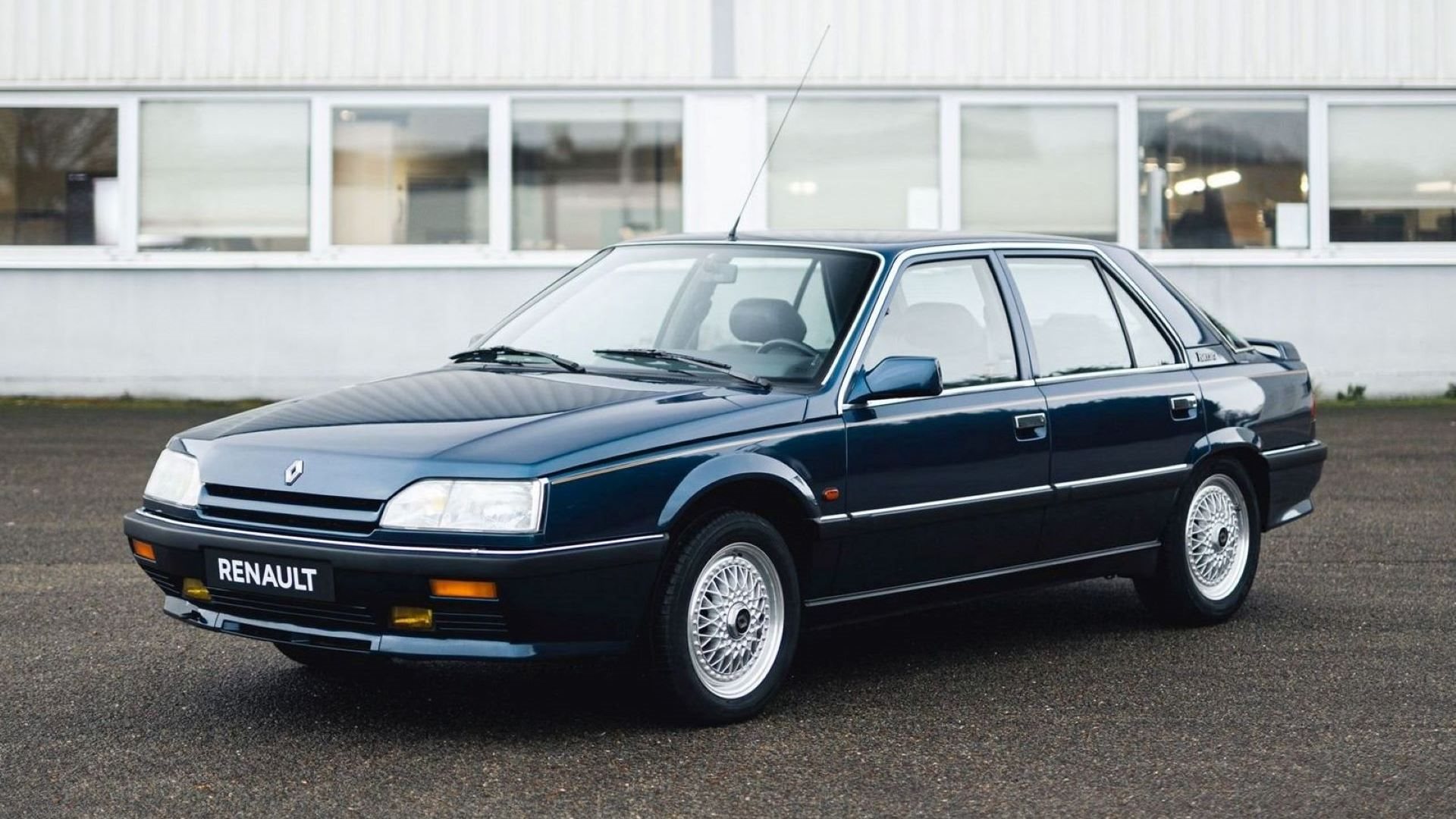 RENAULT 25: NA ÉPOCA FEITO PARA BRIGAR COM AS PROPOSTAS ALEMÃS, foto 5
