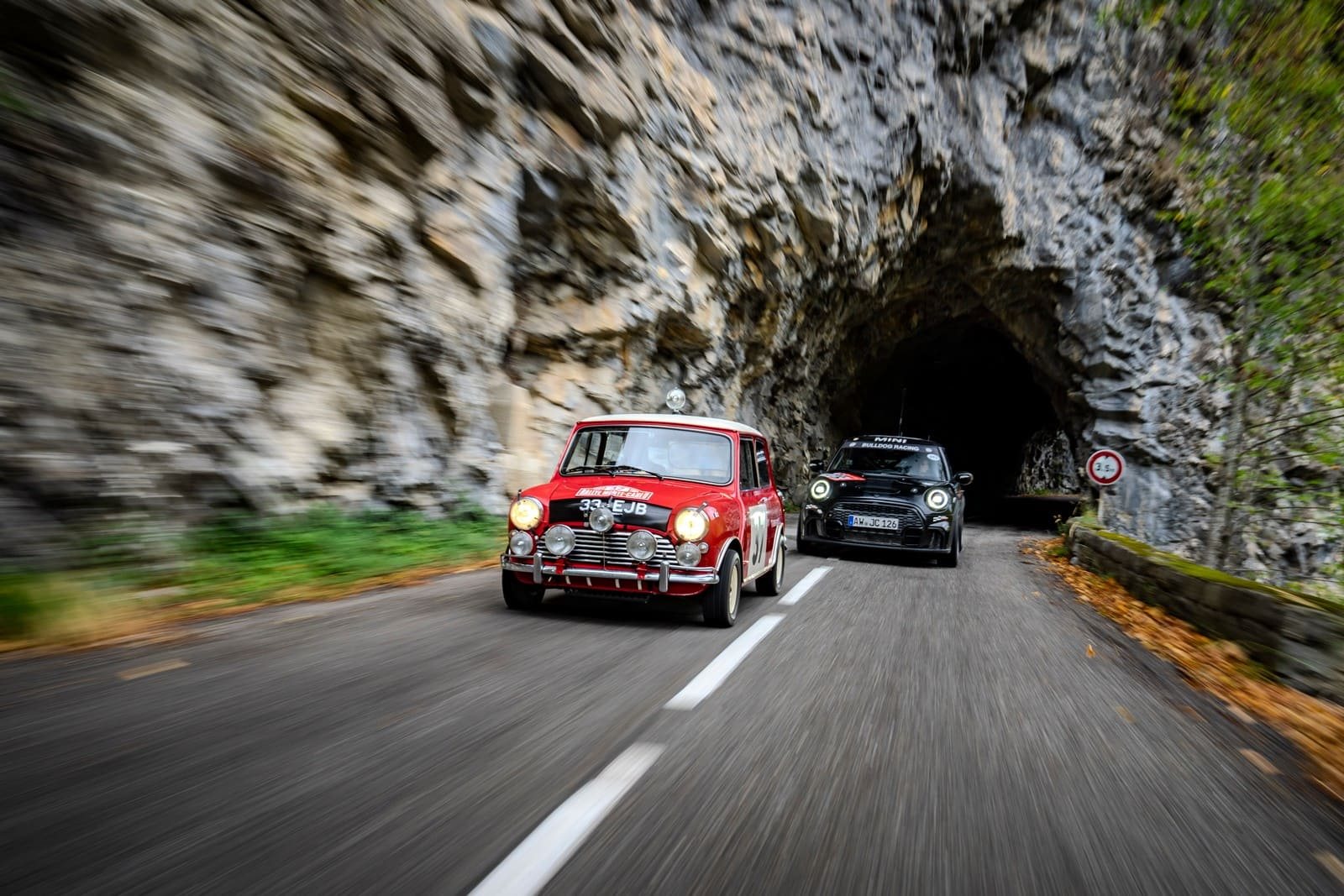 JANEIRO DE 1964: VITÓRIA HISTÓRICA DO CLÁSSICO MINI NO RALLY DE MONTE CARLO, foto 1
