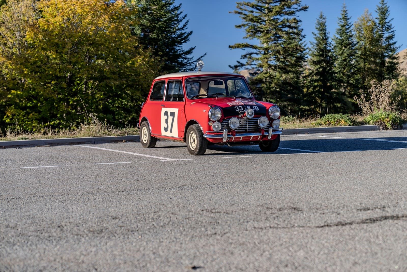 JANEIRO DE 1964: VITÓRIA HISTÓRICA DO CLÁSSICO MINI NO RALLY DE MONTE CARLO, foto 9