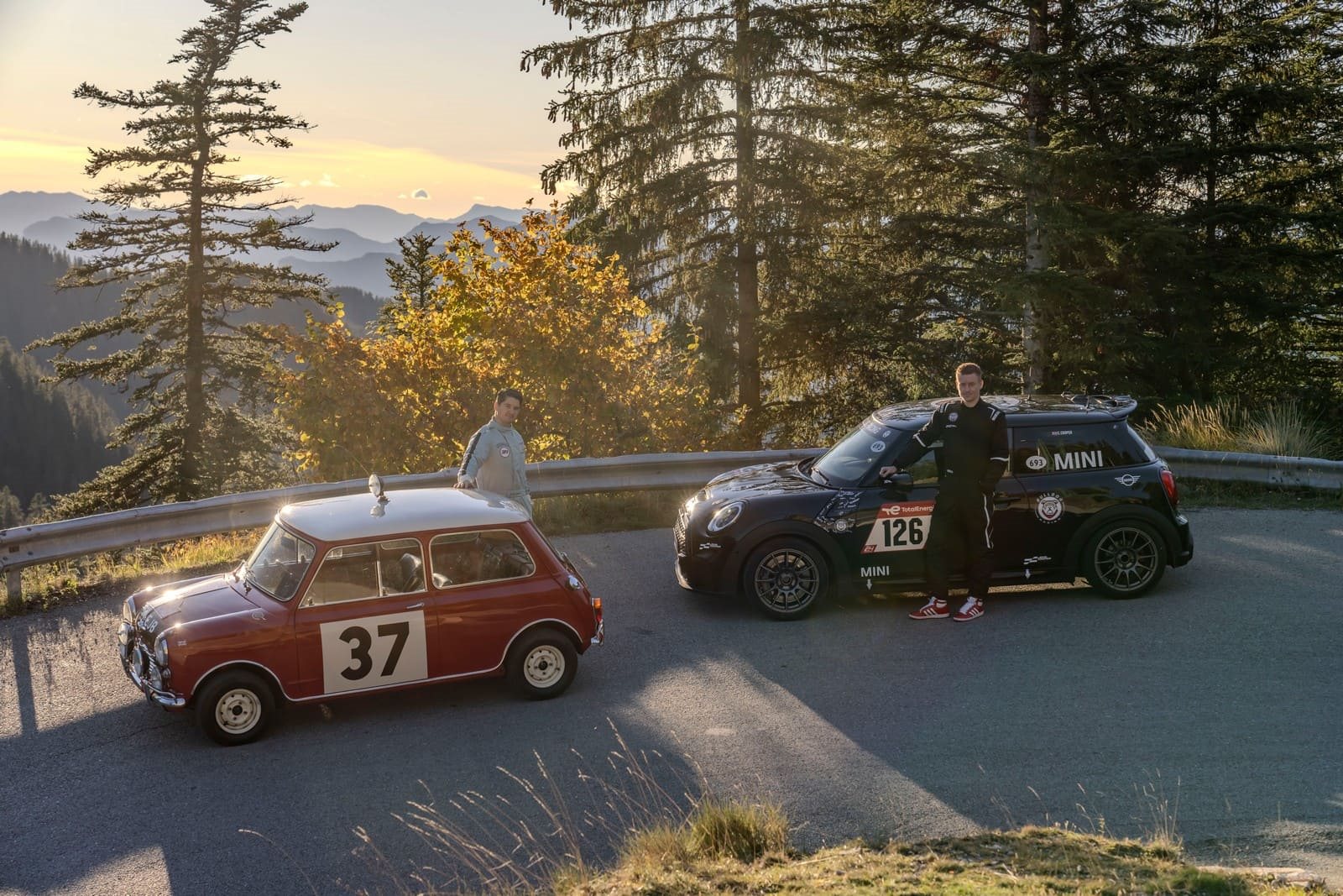 JANEIRO DE 1964: VITÓRIA HISTÓRICA DO CLÁSSICO MINI NO RALLY DE MONTE CARLO, foto 14