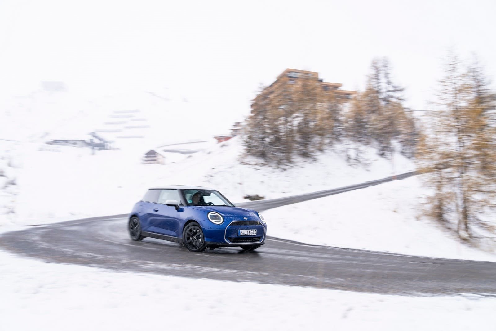 NOVO MINI COOPER SE: CONDUÇÃO DIVERTIDA EM TODO TIPO DE CLIMAS, foto 1