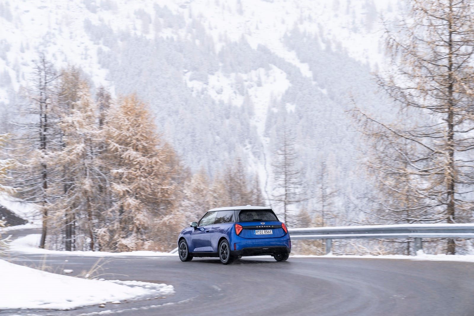 NOVO MINI COOPER SE: CONDUÇÃO DIVERTIDA EM TODO TIPO DE CLIMAS, foto 3