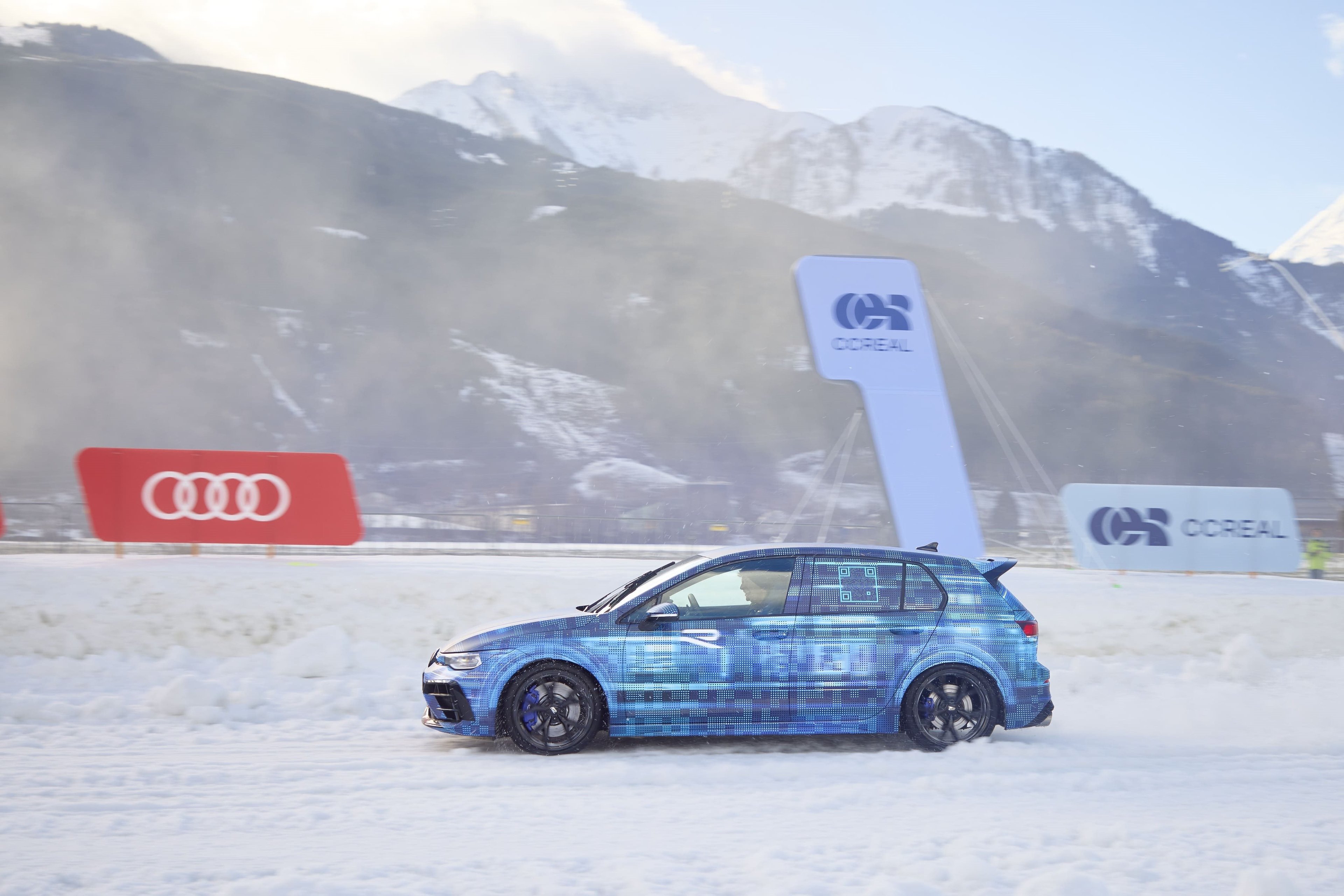 ICE RACE IN ZELL AM SEE: VOLKSWAGEN OFERECE UMA PRIMEIRA OLHADA NO NOVO GOLF R, foto 6