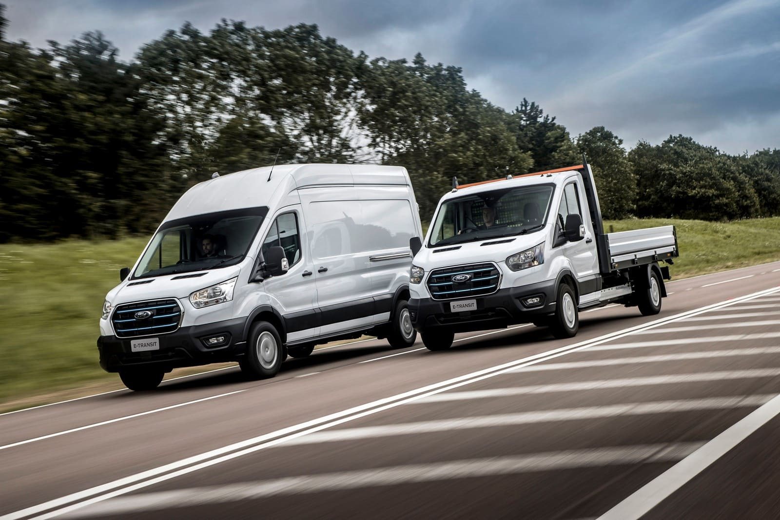 FORD PRO ANUNCIA O INÍCIO DE VENDAS DA VAN ELÉTRICA E-TRANSIT COM NOVA VERSÃO CHASSI, foto 1