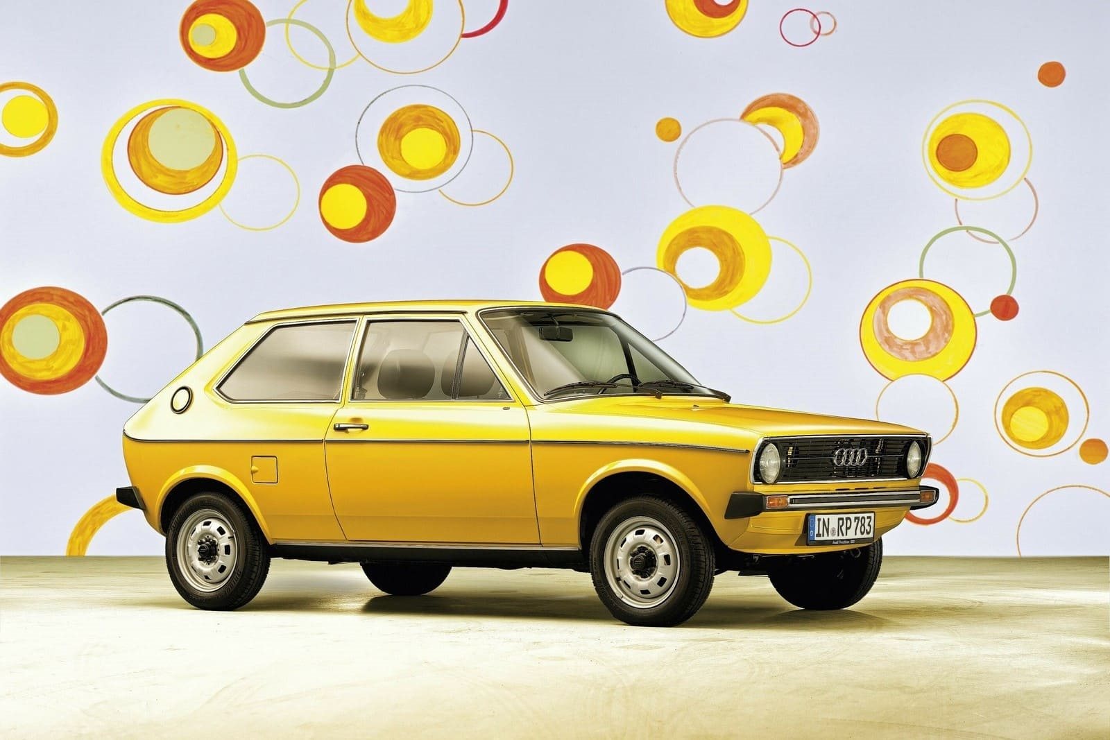 AUDI 50: CELEBRANDO MEIO SÉCULO DO LANÇAMENTO DO PRIMEIRO CARRO PEQUENO ALEMÃO, foto 1